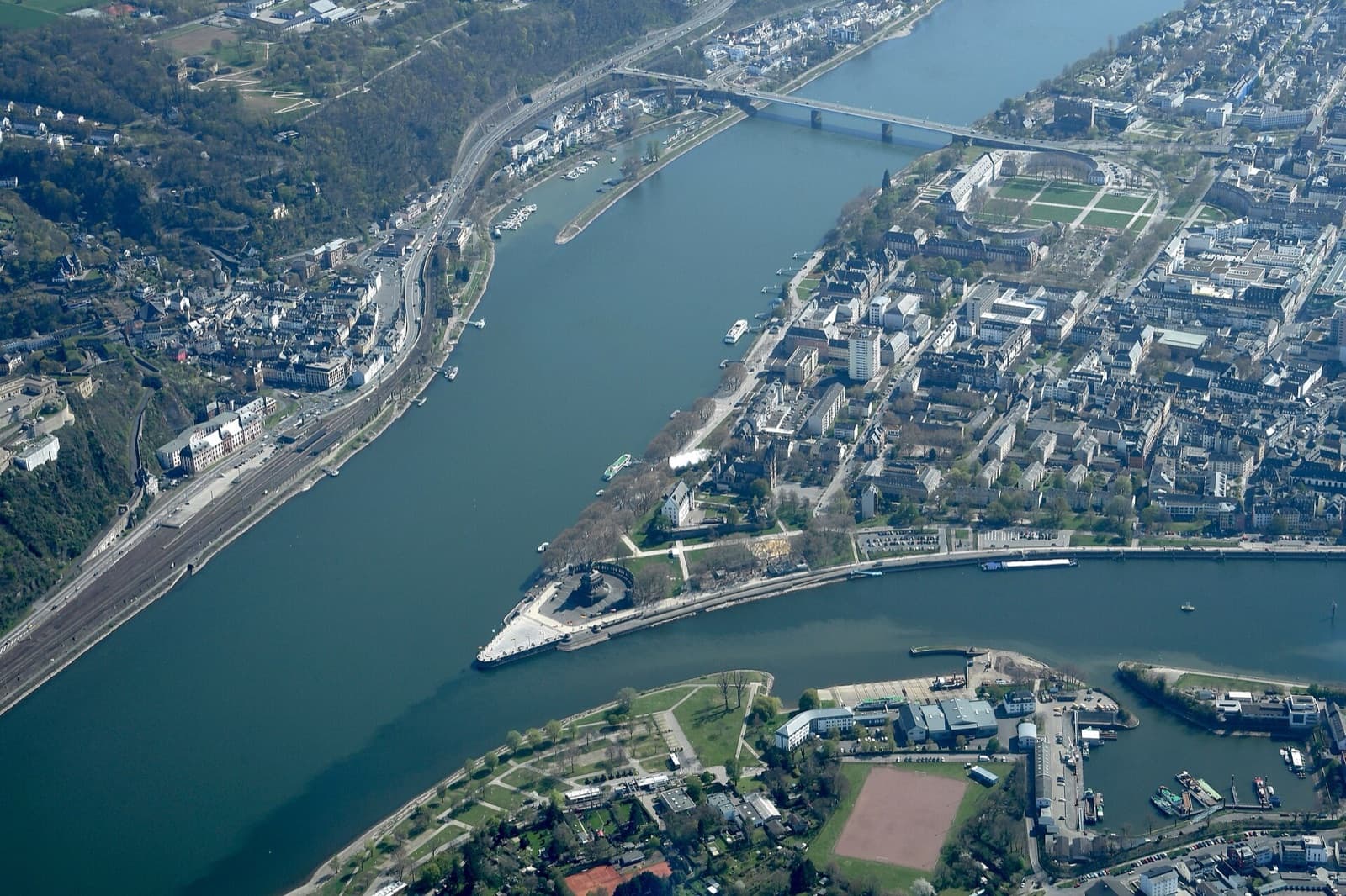 Deutsches Eck in Koblenz, Zusammenfluss von Mosel und Rhein
