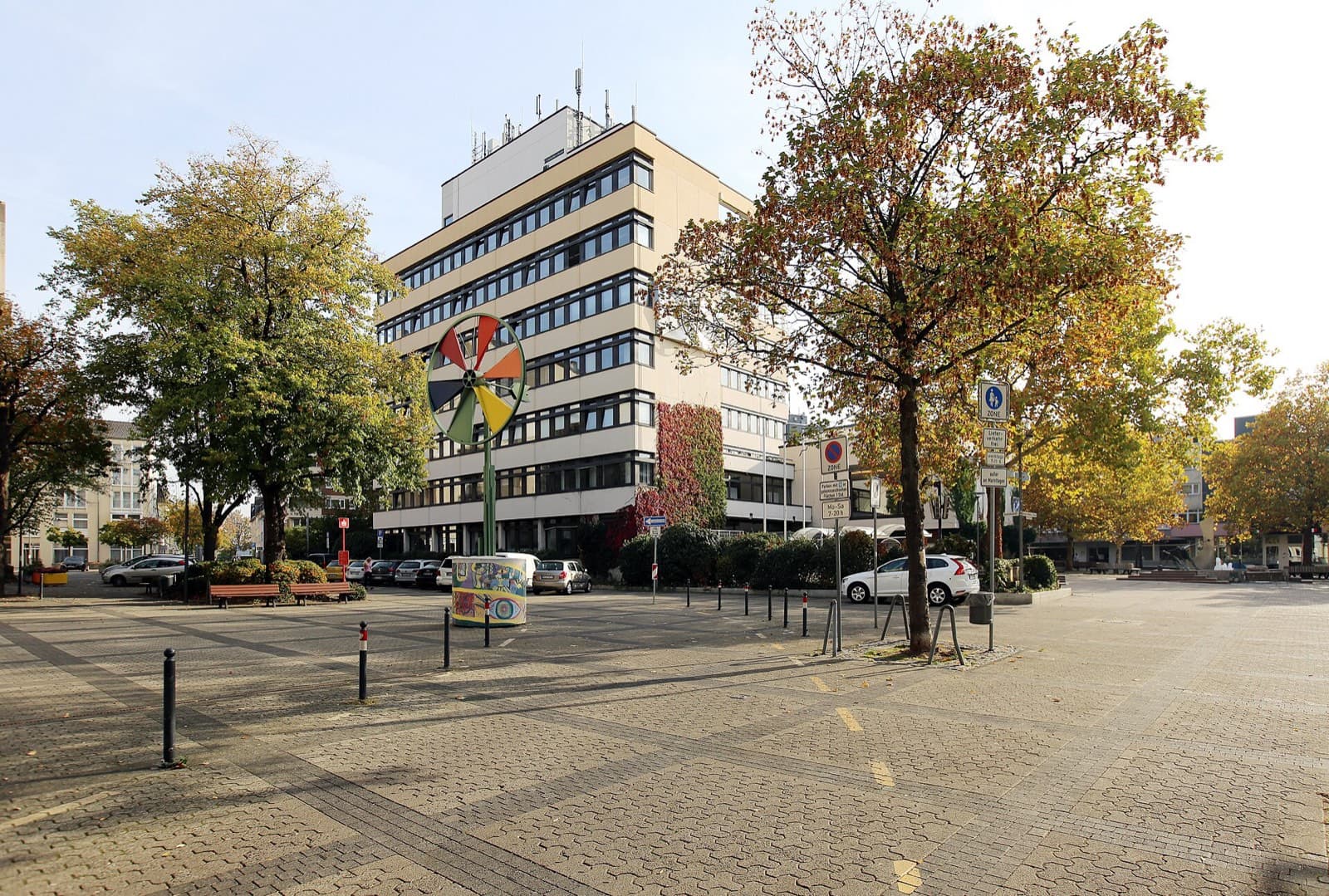 Neues Rathaus am Alfons-Müller-Platz in Wesseling